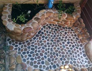 Artisan bâtisseur décorateur en pierre